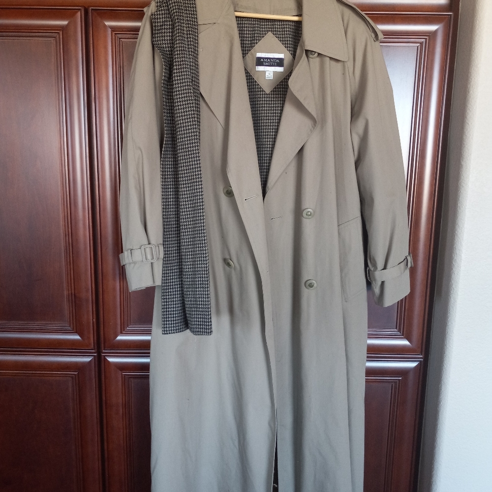 Trench/Raincoat